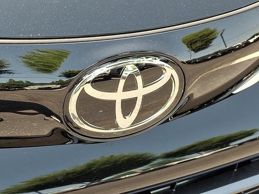 Midnight Black Metallic 2026 Toyota Sienna Platinum