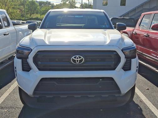 2025 Toyota Tacoma SR