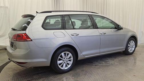 2016 Volkswagen Golf SportWagen TSI S 4-Door