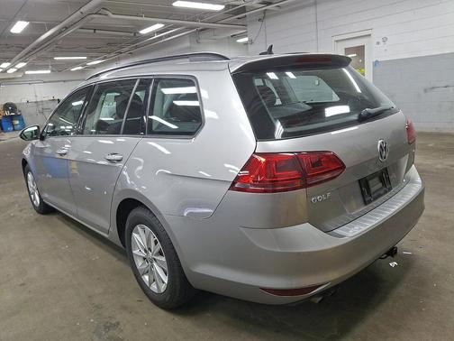 2016 Volkswagen Golf SportWagen TSI S 4-Door