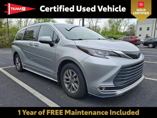 Celestial Silver Metallic 2021 Toyota Sienna XLE 8 Passenger