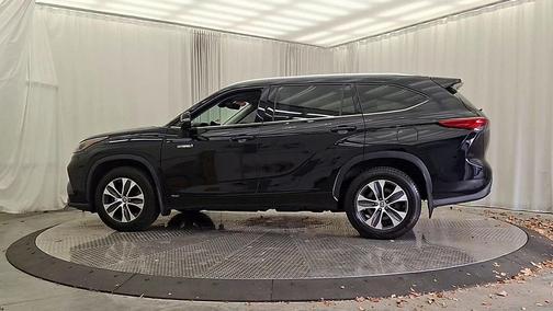 2020 Toyota Highlander Hybrid XLE