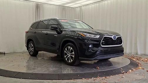 2020 Toyota Highlander Hybrid XLE