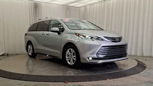 2021 Toyota Sienna Platinum 7 Passenger