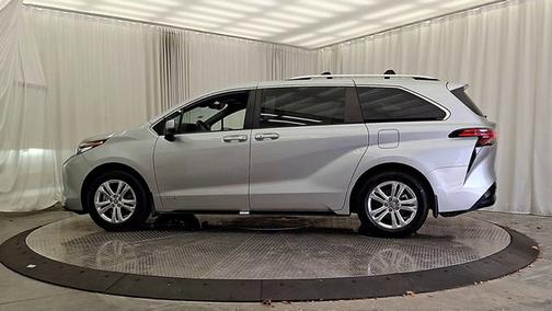 2021 Toyota Sienna Platinum 7 Passenger