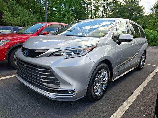 2021 Toyota Sienna Platinum 7 Passenger