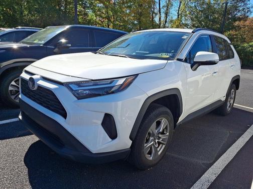 2022 Toyota RAV4 Hybrid XLE
