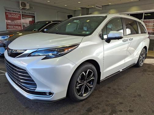 2026 Toyota Sienna Platinum
