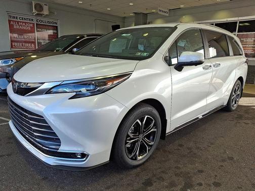 2026 Toyota Sienna Platinum