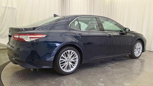 Galactic Aqua Mica 2020 Toyota Camry Hybrid XLE