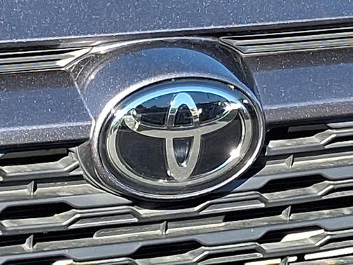 Magnetic Gray Metallic 2023 Toyota RAV4 XLE