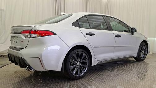 Classic Silver Metallic 2026 Toyota Corolla SE