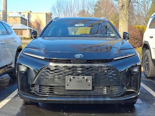 2025 Toyota Crown Signia XLE