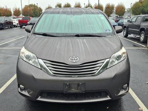 2013 Toyota Sienna XLE