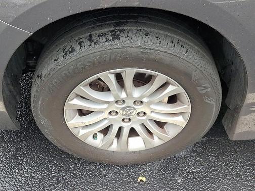 2013 Toyota Sienna XLE