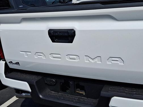 Ice Cap 2026 Toyota Tacoma SR5