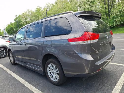 Predawn Gray Mica 2013 Toyota Sienna XLE