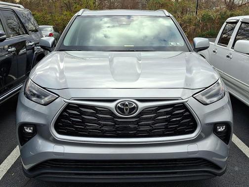 2025 Toyota Highlander Hybrid XLE