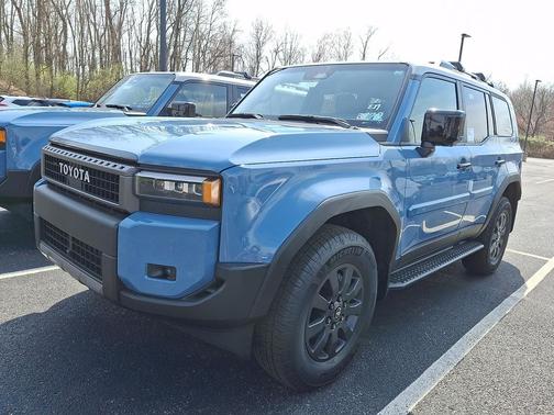 Heritage Blue/Gray Scape Roof 2026 Toyota Land Cruiser Base