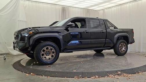 2025 Toyota Tacoma Hybrid Trailhunter