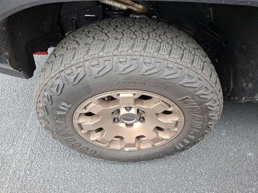 2025 Toyota Tacoma Hybrid Trailhunter