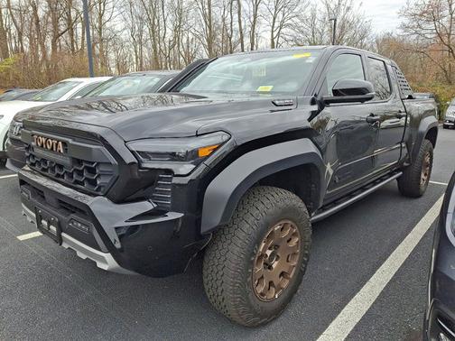 2025 Toyota Tacoma Hybrid Trailhunter