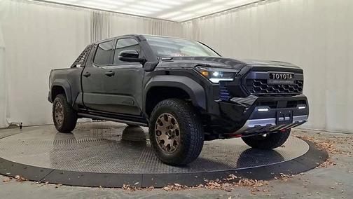 2025 Toyota Tacoma Hybrid Trailhunter