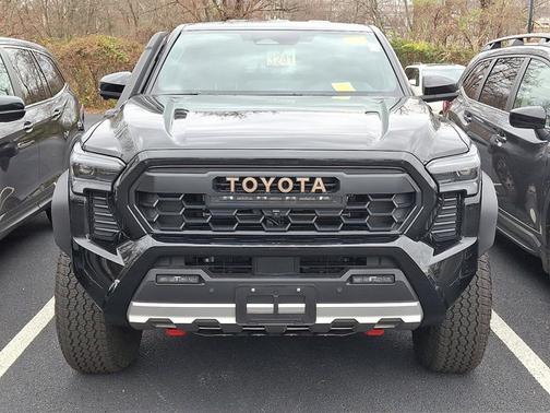 2025 Toyota Tacoma Hybrid Trailhunter