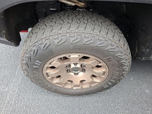 2025 Toyota Tacoma Hybrid Trailhunter