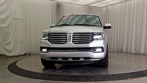 2017 Lincoln Navigator Select