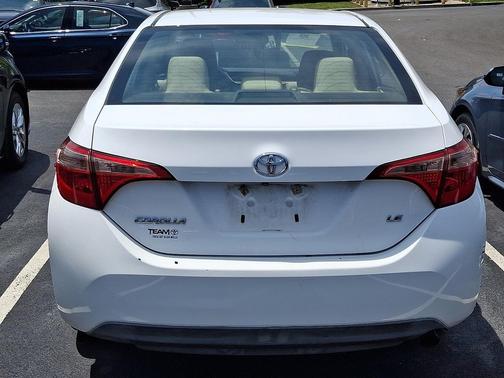 Super White 2017 Toyota Corolla LE