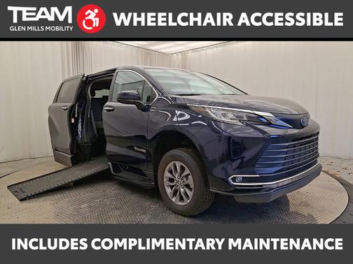 2022 Toyota Sienna XLE