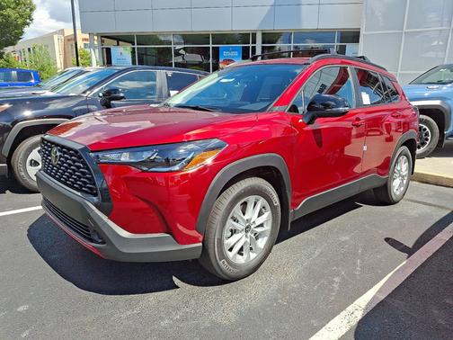 2025 Toyota Corolla Cross LE