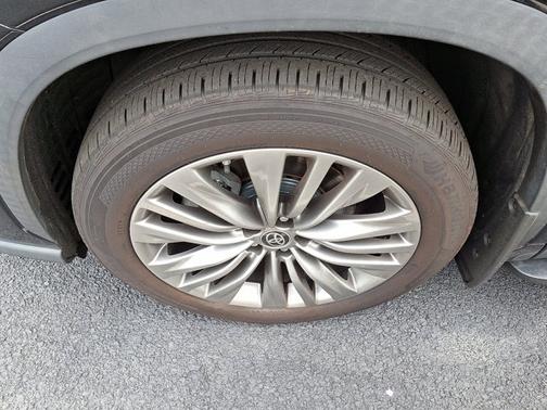 2020 Toyota Highlander Platinum