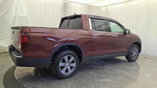 DK. RED 2020 Honda Ridgeline RTL-E
