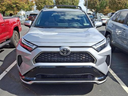 2025 Toyota RAV4 Hybrid SE