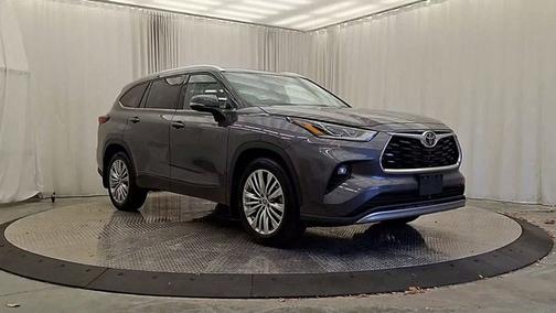 2022 Toyota Highlander Platinum