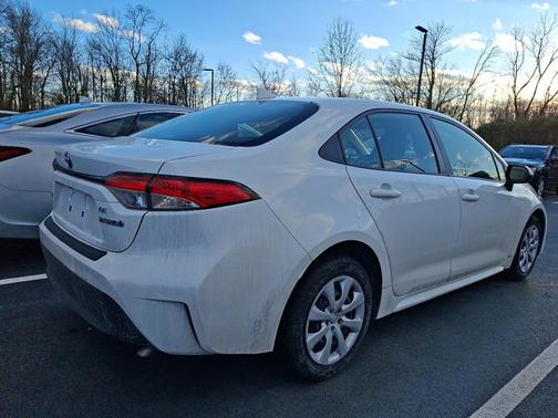 2024 Toyota Corolla Hybrid LE