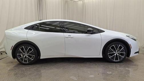 2023 Toyota Prius XLE
