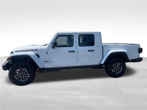 Bright White Clearcoat 2026 Jeep Gladiator Mojave