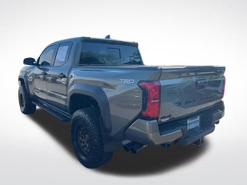 2025 Toyota Tacoma Hybrid TRD