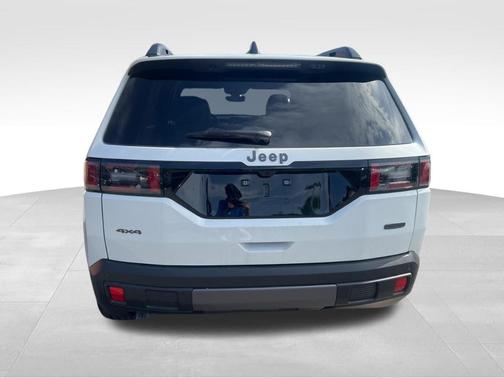 Bright White Clearcoat 2026 Jeep Cherokee Overland