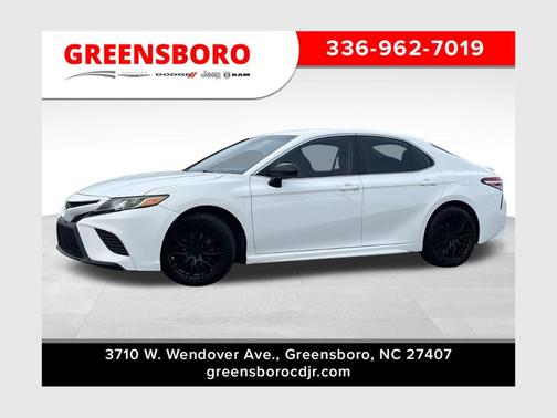 2020 Toyota Camry SE