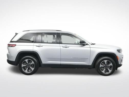 Silver Zynith 2024 Jeep Grand Cherokee 4xe Base