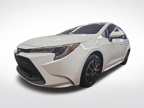 Super White 2021 Toyota Corolla LE