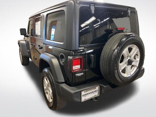 Black Clearcoat 2022 Jeep Wrangler Unlimited Sport
