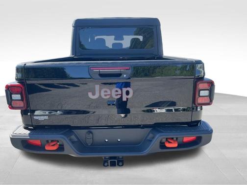 Black Clearcoat 2026 Jeep Gladiator Mojave