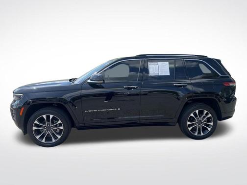 Diamond Black 2023 Jeep Grand Cherokee Overland