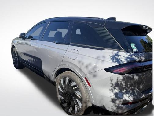 Gray Metallic 2024 Lincoln Nautilus Reserve