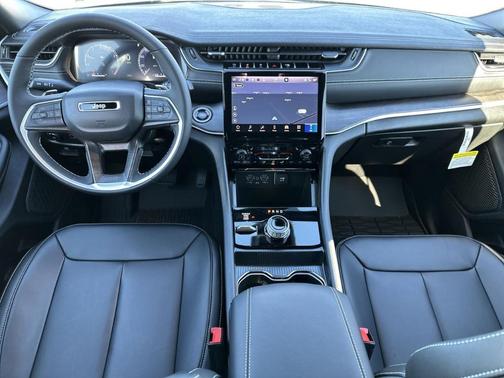 Diamond Black 2025 Jeep Grand Cherokee Limited